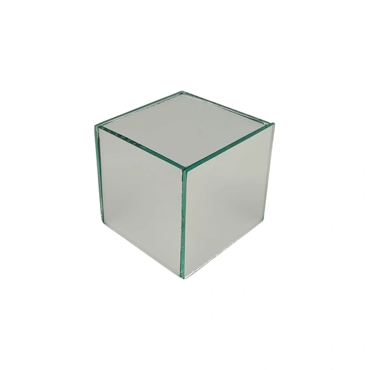 Expositor Espelho em Formato de Cubo