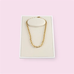 Exhibitor Horizontal Laqueado Pearl Bust + Fact Off White