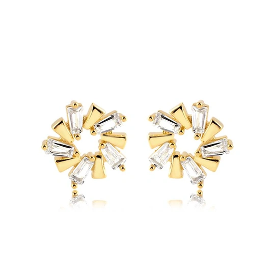 Round earring with Golden Plot Retangular Crystal Stones